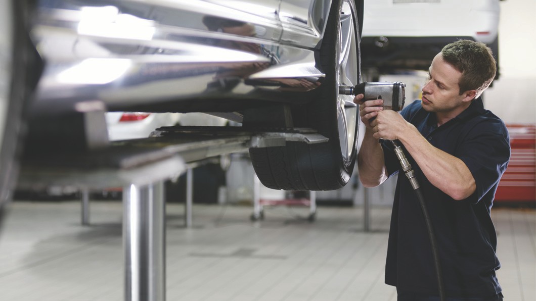 Tyre maintenance before a trip